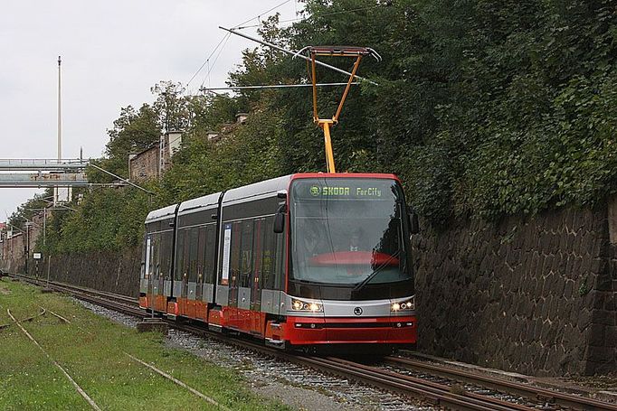 První prototyp Škoda Š 15T v areálu plzeňské Škody