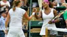 tenistka Petra Kvitová a Američanka Serena Williamsová se loučí po čtvrtfinále Wimbledonu 2012.