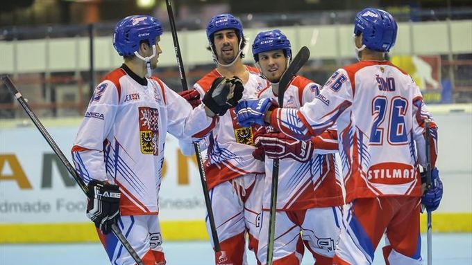 Čeští inline hokejisté slaví výhru