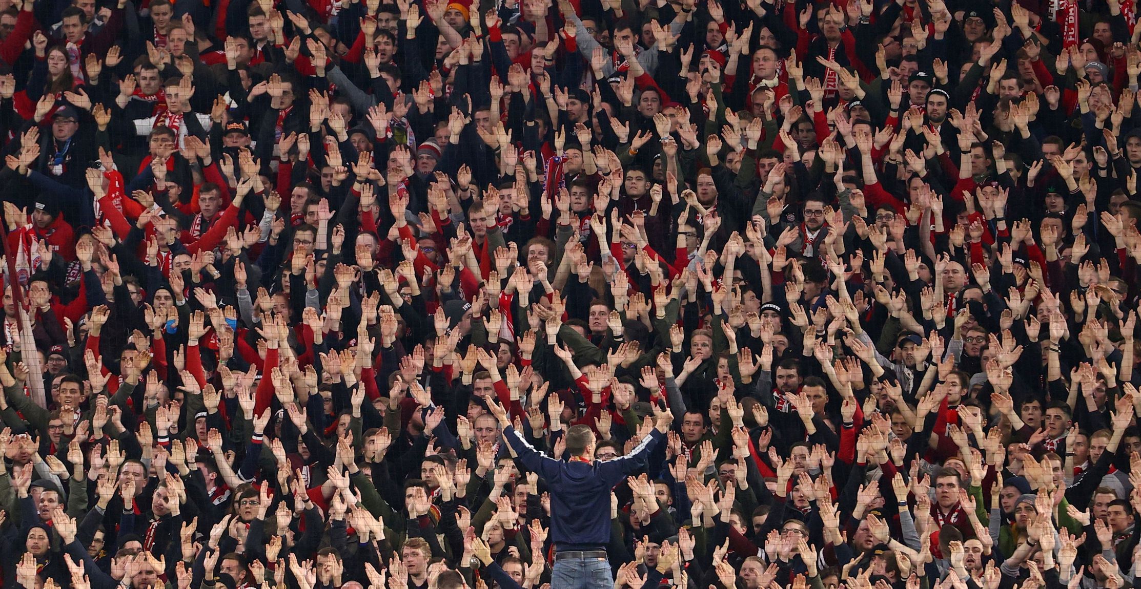 Nejhezčí fotky Reuters 2020 - Fanoušci Bayernu Mnichov v únoru 2020
