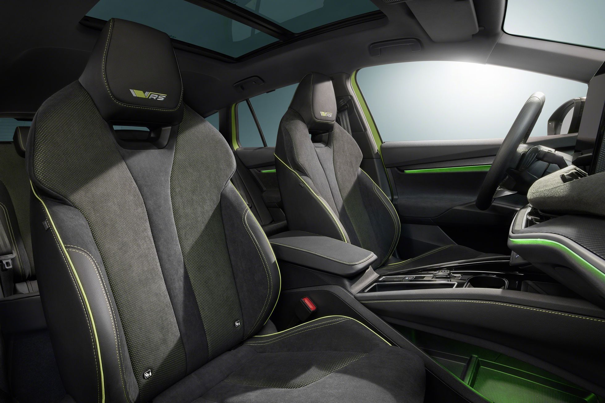 Škoda Enyaq RS iV - embargo do 25.10.2022 8:00