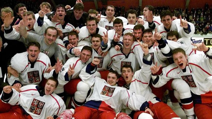 Před 20 lety získali čeští hokejisté ve Švédsku první ze dvou juniorských titulů mistrů světa.
