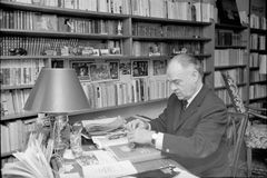 Jakou paseku nadělal mýtus vášně v manželství? Vychází slavná kniha Láska a západ