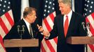 Oficiální návštěva prezidenta Havla v USA v září 1998. Na snímku na společné tiskové konferenci s Billem Clintonem.