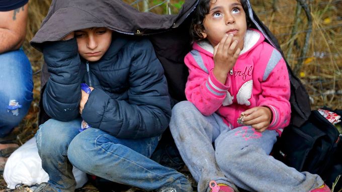 Řecko, září 2019: 4616 dětí bez doprovodu, sedm procent mladších 14 let, 3447 dětí našlo buď dlouhodobé, nebo alespoň přechodné ubytování, 1169 nezletilých žije ve squatech nebo přímo na ulici.