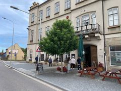 Obědová restaurace v Kopidlnu. Večer si tu pivo nedáte, zavírá odpoledne.