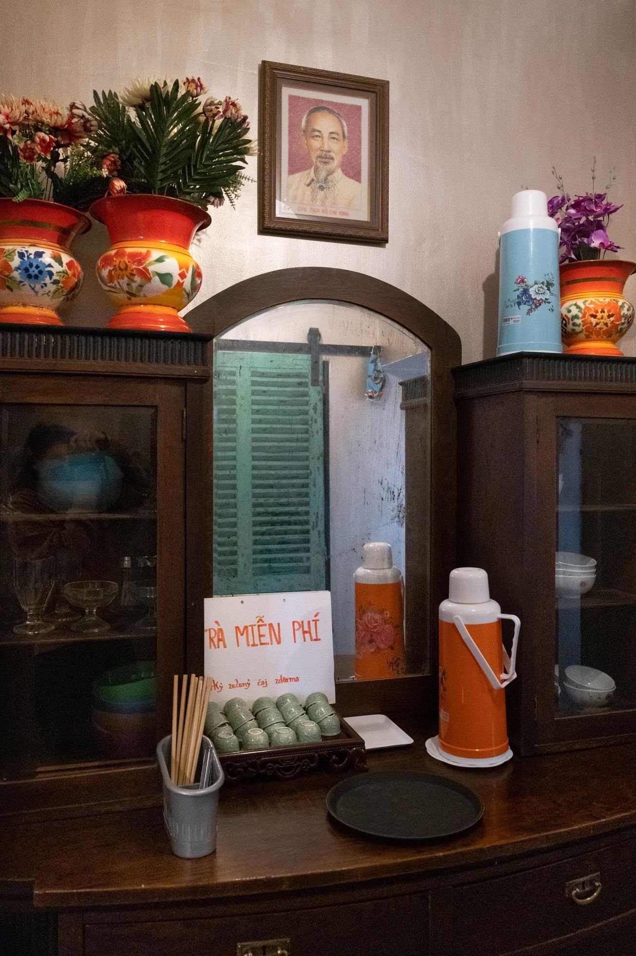 Vietnamské bistro, Nhá hai hánh