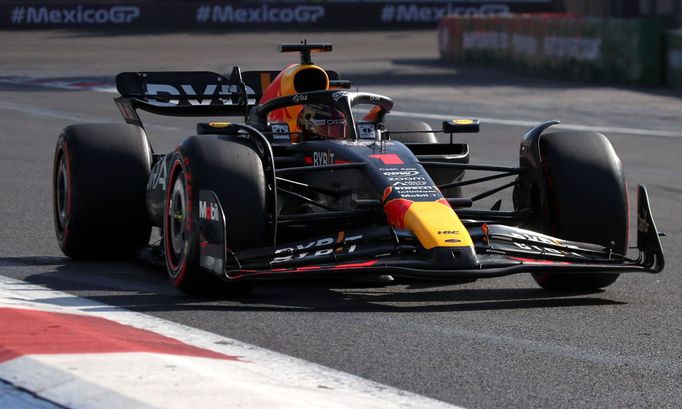Max Verstappen (Red Bull) během kvalifikace na VC Mexika F1 2023