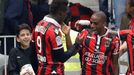 Mario Balotelli a Ricardo Pereira  slaví branku Nice