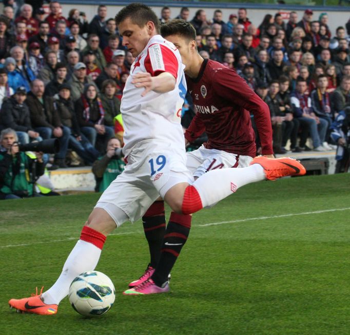 Fotbal, Sparta - Slavia: Václav Kadlec - Matúš Čonka (19)