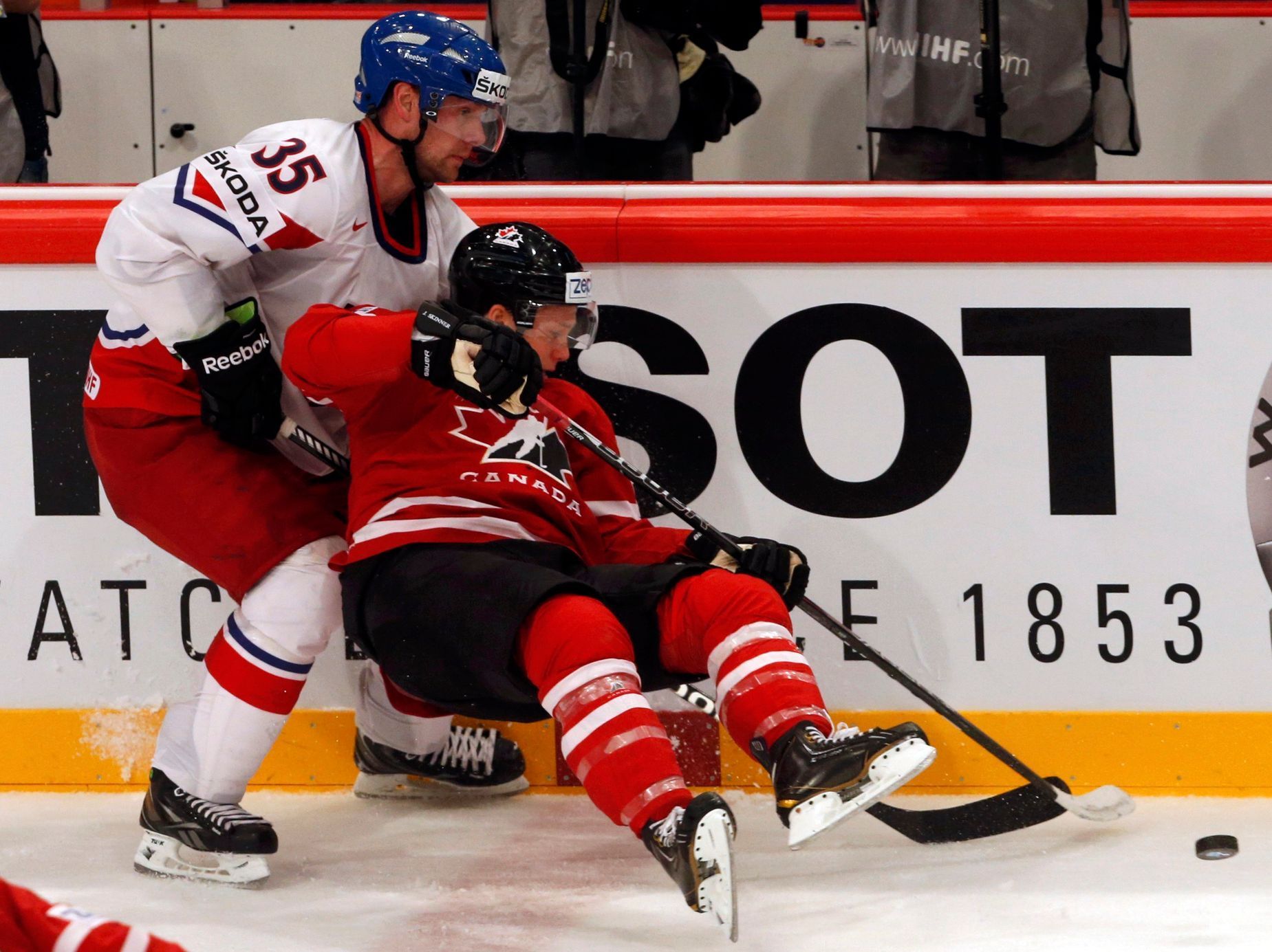Hokej, MS 2013, Česko - Kanada: Jan Hejda - Jeff Skinner