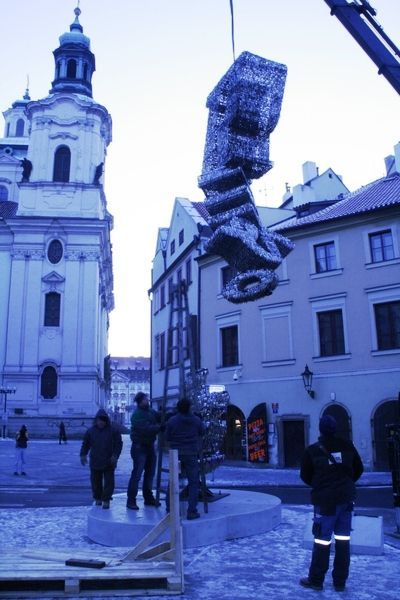 Socha z klíčů v Praze - REVOLUCE