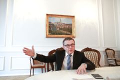 Čech odsouzený za špionáž v Súdánu je doma. Do Prahy přiletěl s ministrem Zaorálkem
