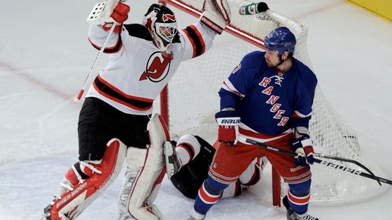 FOTO Brodeur se vztekal na Rangers, Eliáš slavil