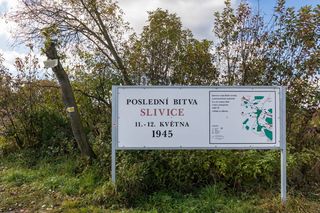 Záběry z areálu Památníku Vítězství u Slivice a Milína