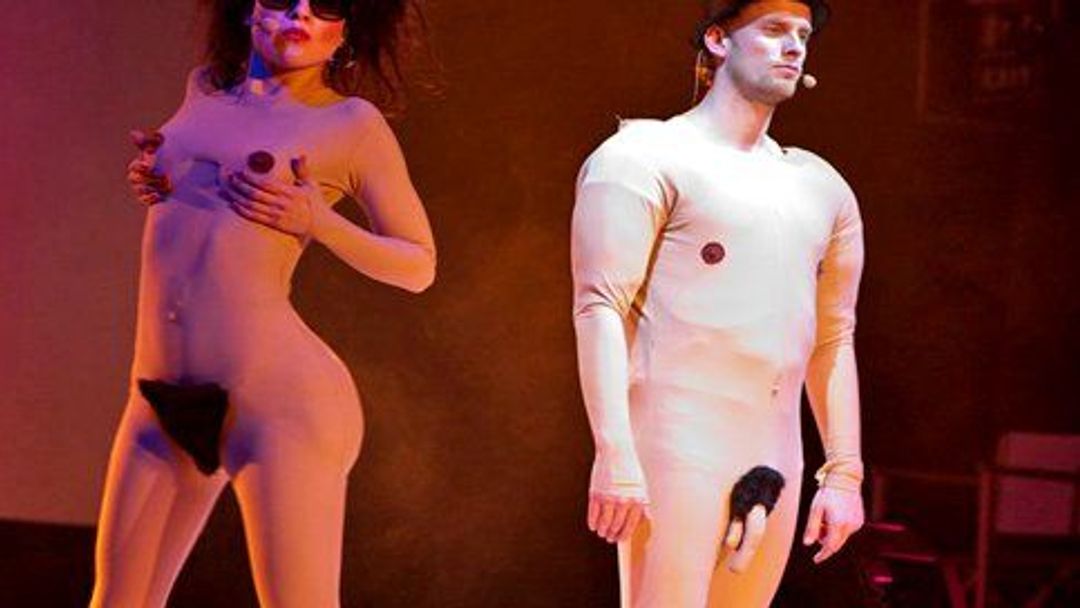 Pornohvězdy Prachař a Dyk v klubu Roxy: představení s pěti hvězdičkami!