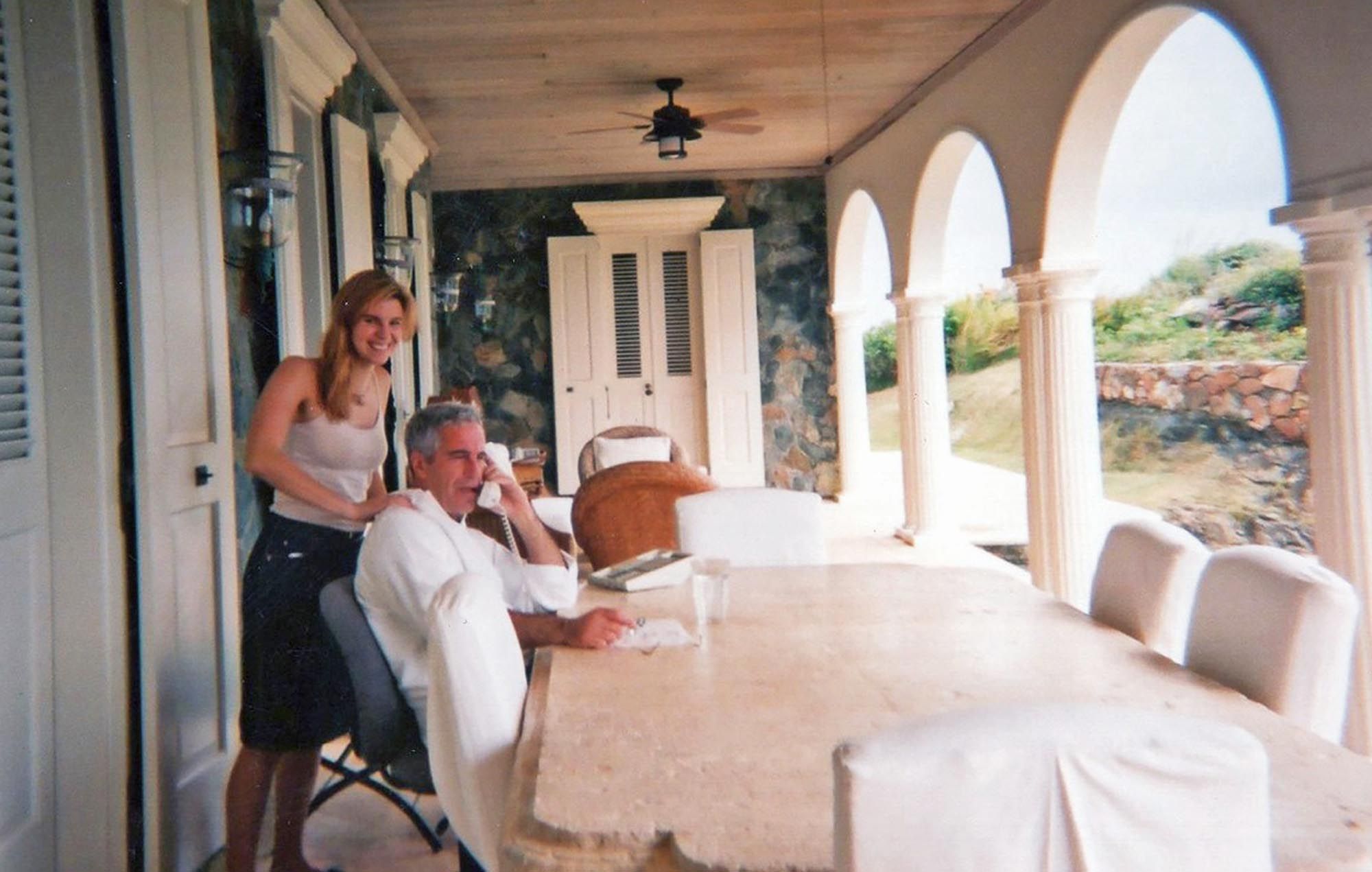 Jeffrey Epstein, ostrov, kriminalita, prostituce