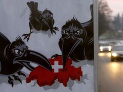 Tímto billboardem vyzývá Švýcarská lidová strana voliče, aby v referendu řekli ne.