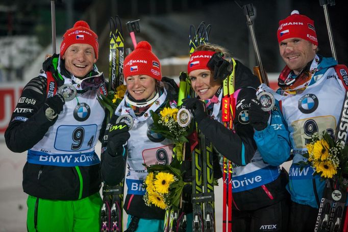 Biatlon, SP NMNM, smíšená štafeta: Češi se stříbrnou medailí