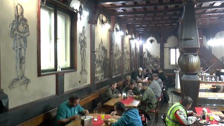 Unikátní restaurace: Sněz, co můžeš, máš na to 60 minut