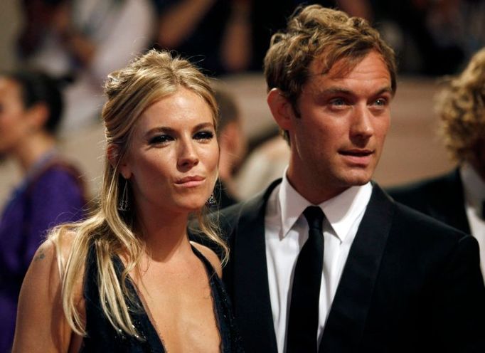 Sienna Miller a Jude Law