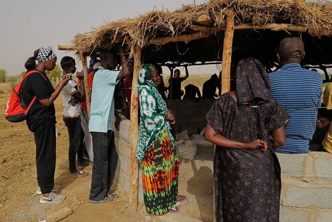 Kruhové zahrady Tolou Keur v Senegalu.