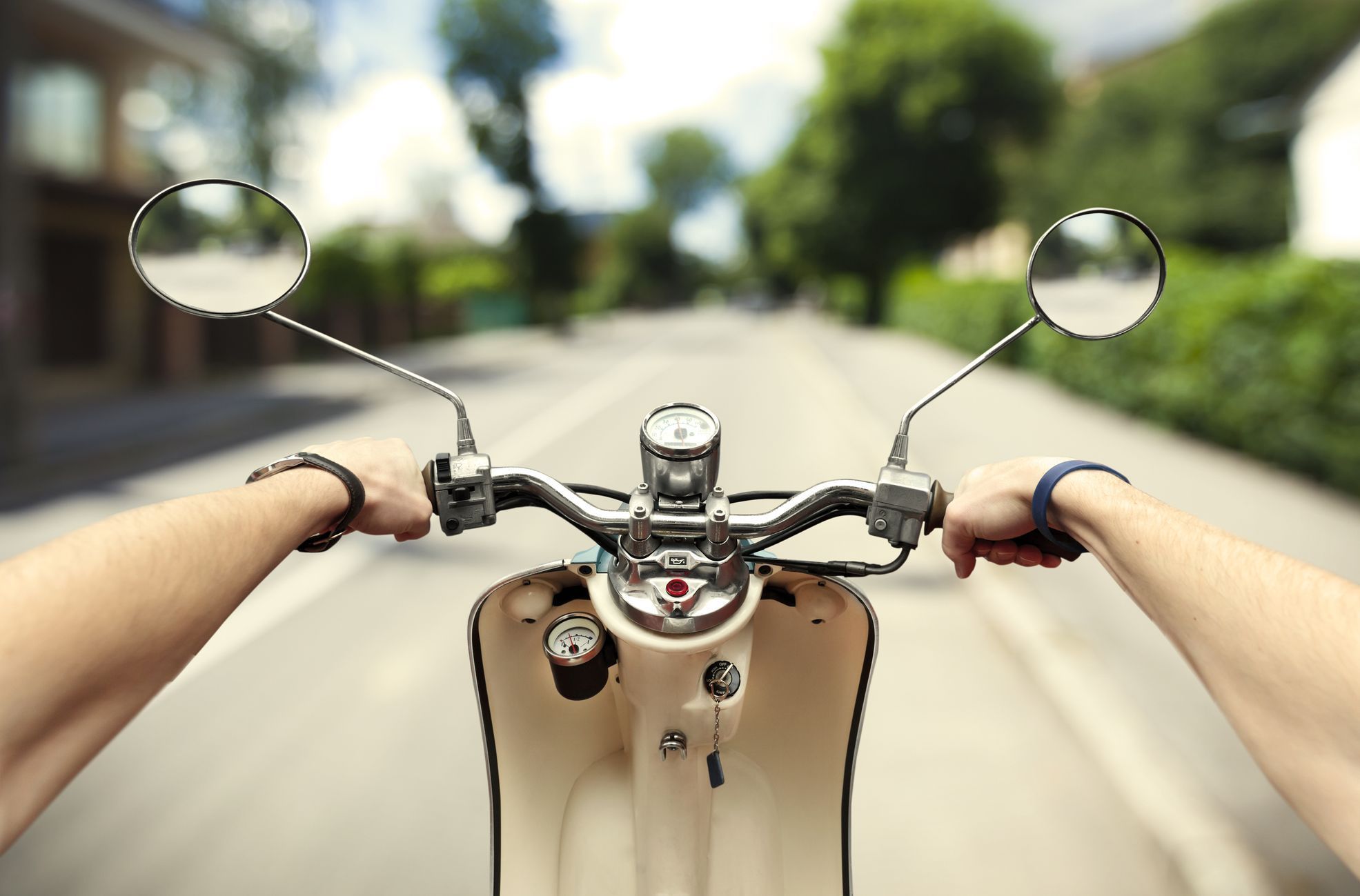 Moped, motorka, ilustrační foto