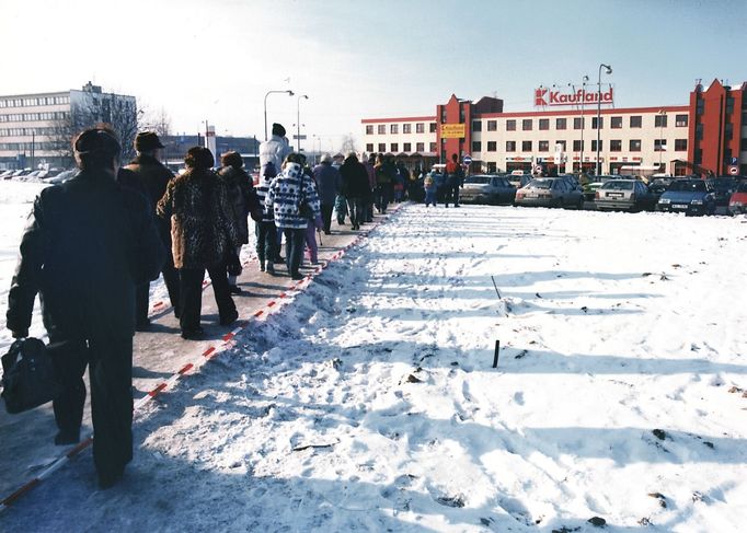 Otevření prvního hypermarketu Kaufland v Česku, 28. 1. 1998, Ostrava