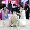 Čína, Peking, robot, výstava, humanoid,
