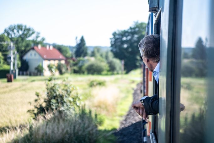 Správa železniční dopravní cesty (SŽDC) tak zpřístupnila pro vlaky trať mezi Ledečkem a Zručí nad Sázavou.