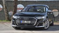 Audi S8 je vrcholnou verzí vlajkové lodi A8. Ta nedávno podstatně rozšířila nabídku motorů, kromě šestiválcového dieselu je v nabídce i benzinový třílitr, dva osmiválce (diesel a benzin), benzinový plug-in hybrid a právě osmiválcový vrchol S8.