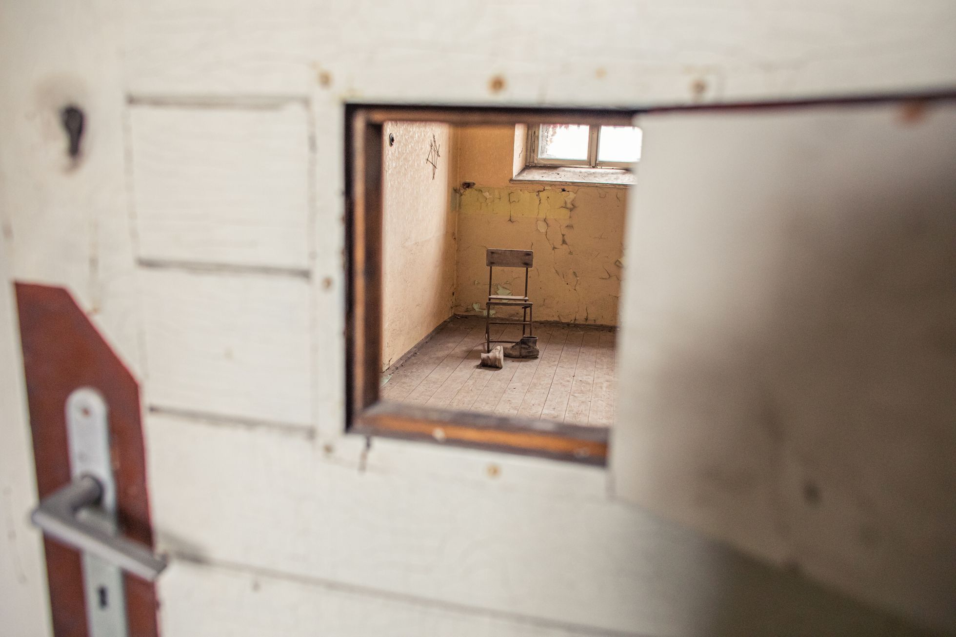 Pohled do cely v bývalé věznici v Uherském Hradišti.