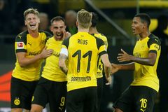 Dortmund vede bundesligu. K výhře nad Frankfurtem přispěla i posila z Barcelony