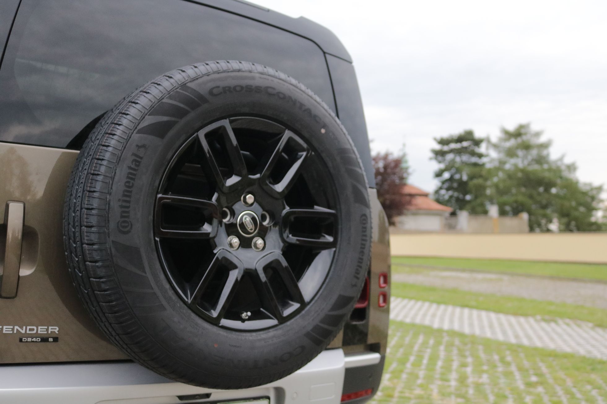 Land Rover Defender 2020