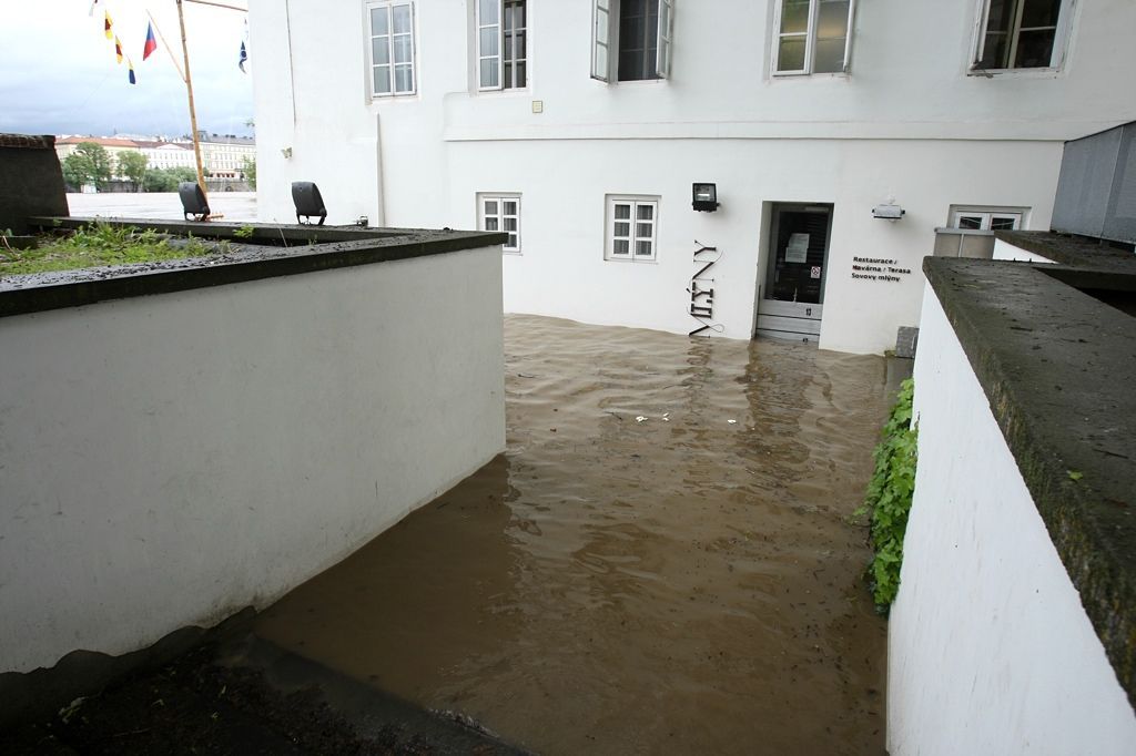 Zvýšená hladina Vltavy
