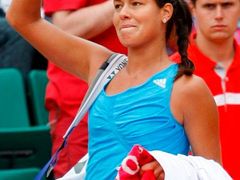 Smutná Ana Ivanovičová po vyřazení ve 4. kole Roland Garros.
