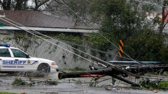 Statisíce domácností zůstaly po nynějším hurikánu Gustav na jihu USA bez proudu.