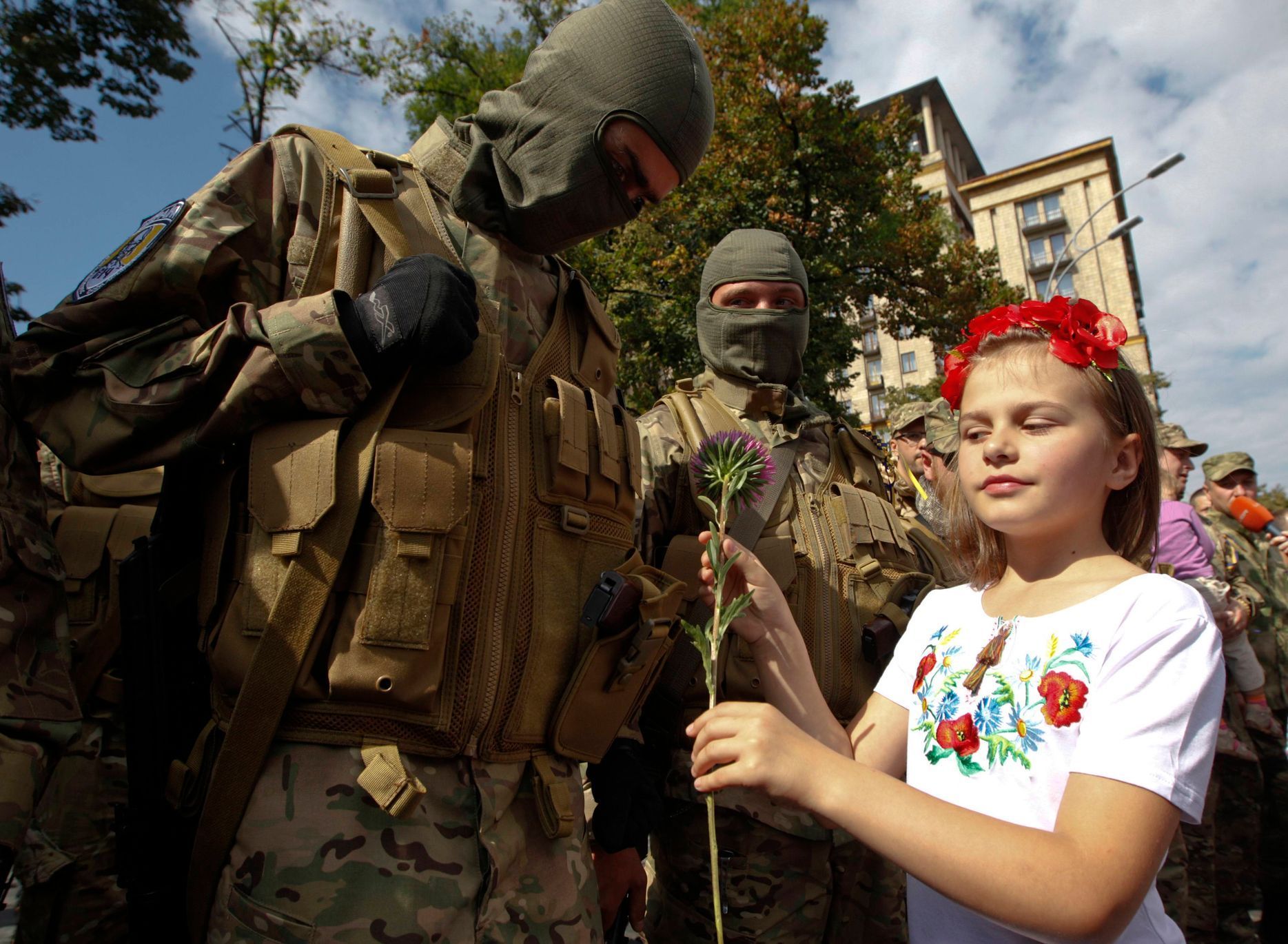 Ukrajina - noví dobrovolníci praporu Sich (26. srpna)