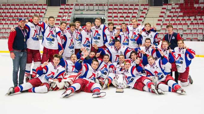 Mladší dorostenci Lokomotivu Jaroslavl vyhráli třinecký President Cup 2016