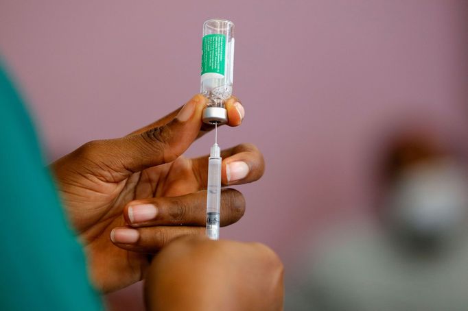 Očkování v Ghaně.