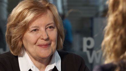 Milion eur na stole? To je mafie, Fico nemá zemi pod kontrolou, říká Vášáryová