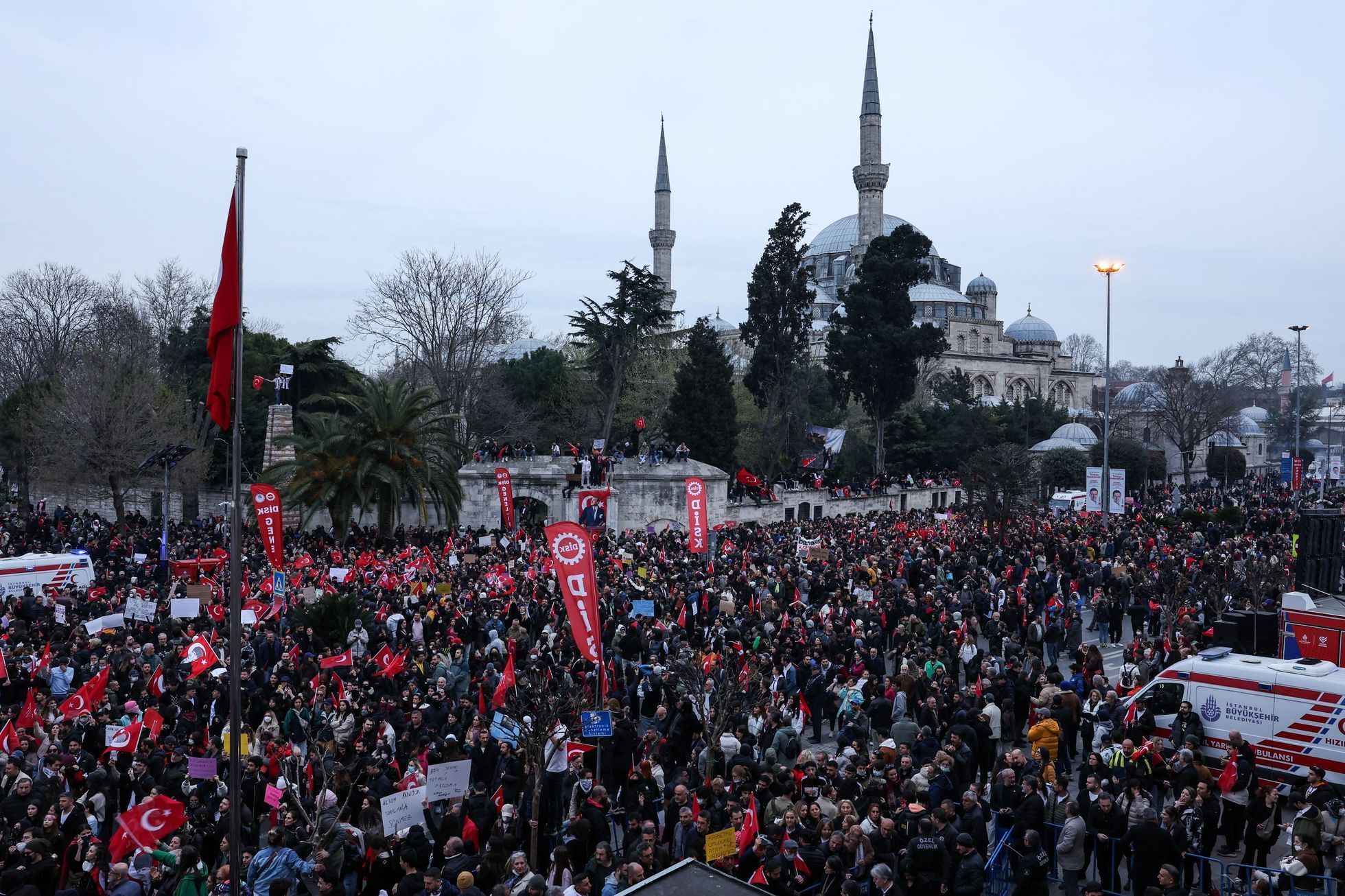 Turecko - protesty - zatčení starosty Istanbulu