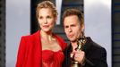 Sam Rockwell holds his Oscar for Best Supporting Actor, with partner ‎Leslie Bibb‎.