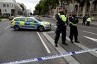 V centru Londýna najelo auto na chodník, jedenáct osob je zraněných. Byla to nehoda, tvrdí policie