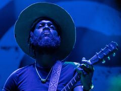 Gary Clark Jr je neobyčejně nadaný kytarista.