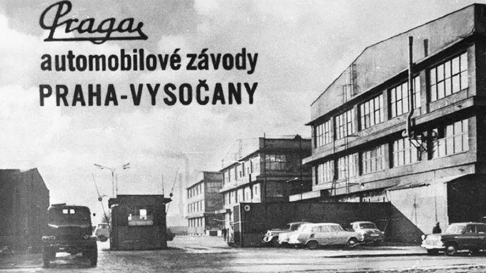 Po vybombardování závodu v Libni se Praga musela přesunout do Vysočan.