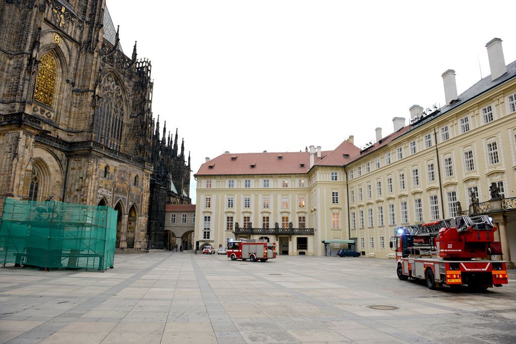 Hasičský nácvik na Pražském hradě
