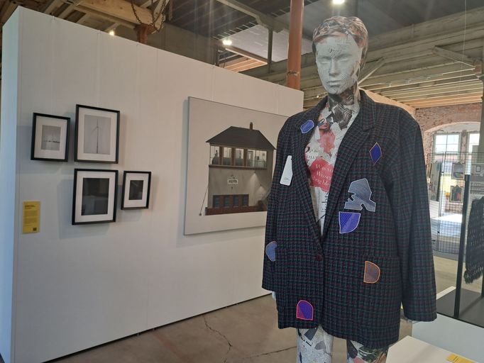 V bývalé továrně v Chemnitz až do začátku září probíhá výstava Werkschau - Made in Sachsen, kde je k vidění rozmanité portfolio místních tvůrců.