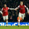 Fotbal, Liga mistrů Arsenal - Bayern: Lukas Podolski a Per Mertesacker