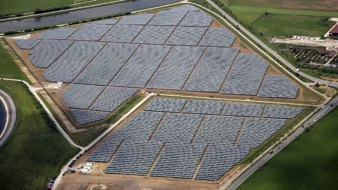 Letecký pohled na solární elektrárnu Serpa